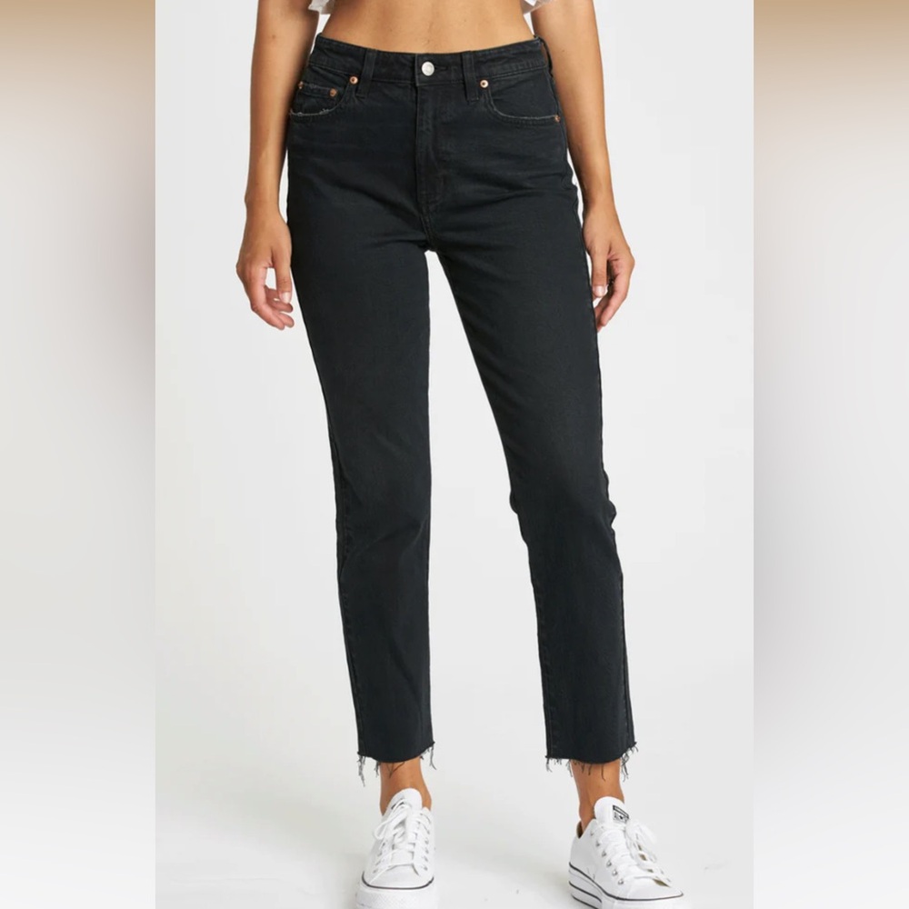 NWT Daze Daily Driver High Rise Cigarette black raw hem